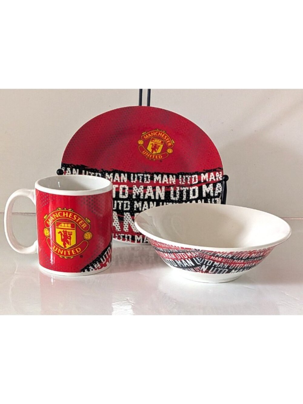 Manchester United Breakfast Set Red Black Mug Bowl Plate Porcelain Team Logo
